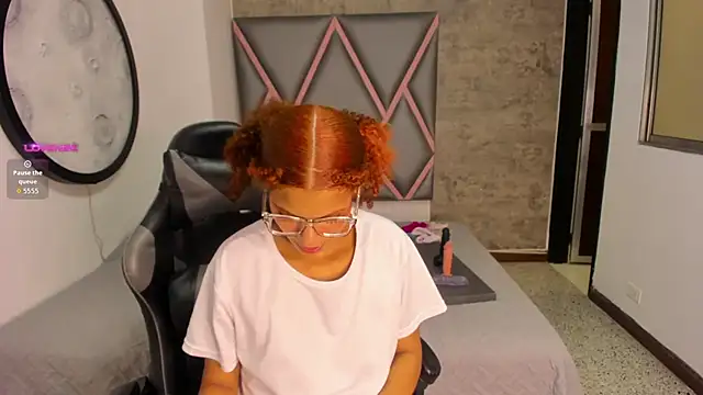 chubby sexy  online show from 09/14/25, 12:48