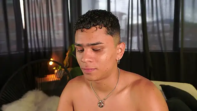 Snapshot of ErosWild_ chatting on 02/02/26, 07:56 ErosWild online show from 02/02/26, 07:56