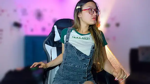 AnniexMichaelLive online show from 05/07/26, 02:39