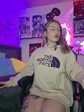 AnniexMichaelLive online show from 06/18/26, 03:05