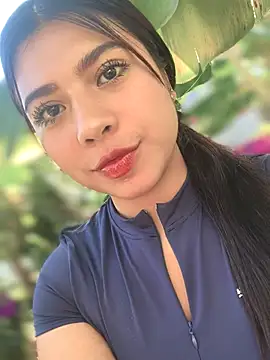 Snapshot of charlotte_queen1320 chatting on 11/07/25, 07:03 charlotte queen1320 online show from 11/07/25, 07:03