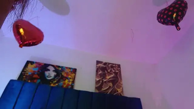 Annie switt online show from 05/11/26, 04:07