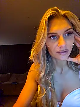 Snapshot of Melody1600 chatting on 01/12/26, 08:58 Melody1600 online show from 01/12/26, 08:58