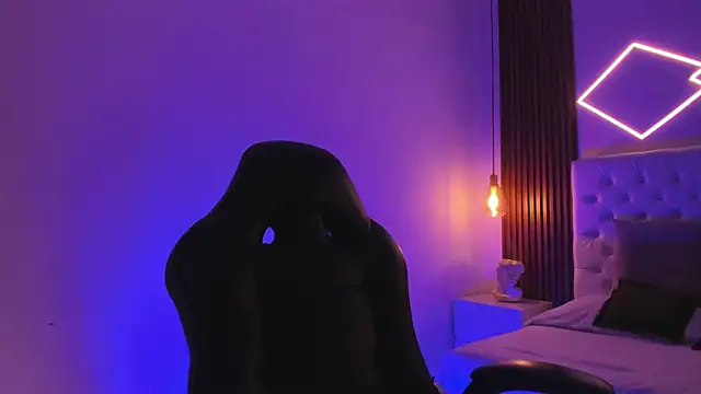 ZamabyCrucie online show from 11/21/25, 05:28