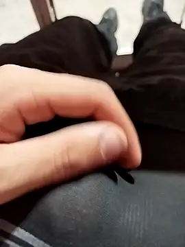 Snapshot of nikek13467ghj chatting on 10/30/25, 01:18 nikek13467ghj online show from 10/30/25, 01:18