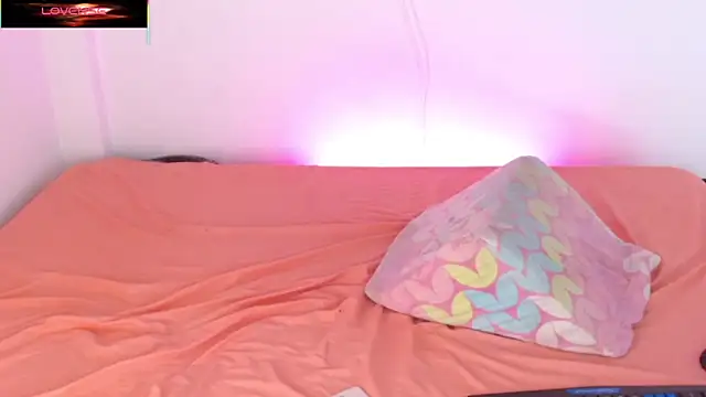 Snapshot of alessandro_musk chatting on 02/18/26, 04:52 alessandro musk online show from 02/18/26, 04:52