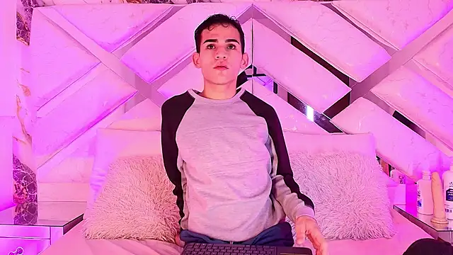 Snapshot of alessandro_musk chatting on 03/11/26, 10:49 alessandro musk online show from 03/11/26, 10:49