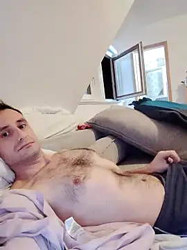 Mili221 online show from 12/22/25, 03:36