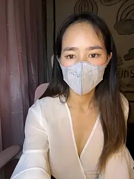 TiNa 04 online show from 10/07/25, 10:45