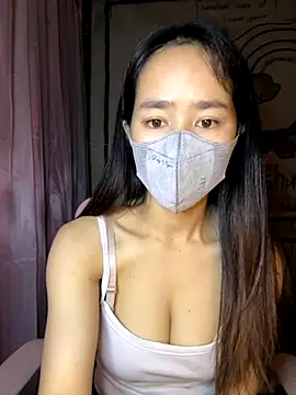 TiNa 04 online show from 10/18/25, 12:35