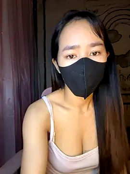 TiNa 04 online show from 10/25/25, 12:18