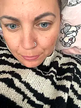 DeboraGaia online show from 09/30/25, 12:54