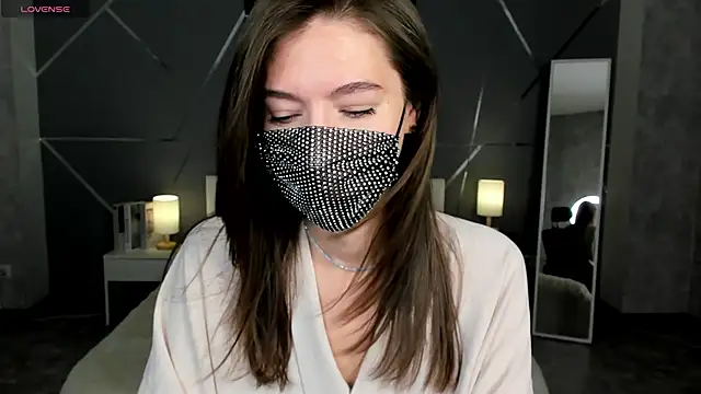 Snapshot of take_me_to_moon chatting on 12/03/25, 01:35 take me to moon online show from 12/03/25, 01:35