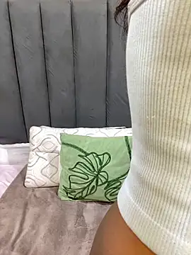 LonelyQueenxx25 online show from 05/11/26, 09:45
