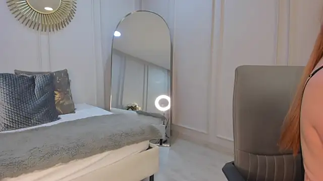 CharlotteBrownn  online show from 10/04/25, 01:36