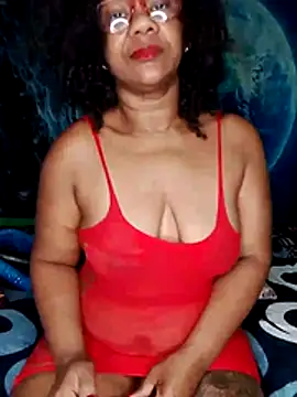 Snapshot of analgetica chatting on 10/18/25, 11:00 analgetica online show from 10/18/25, 11:00