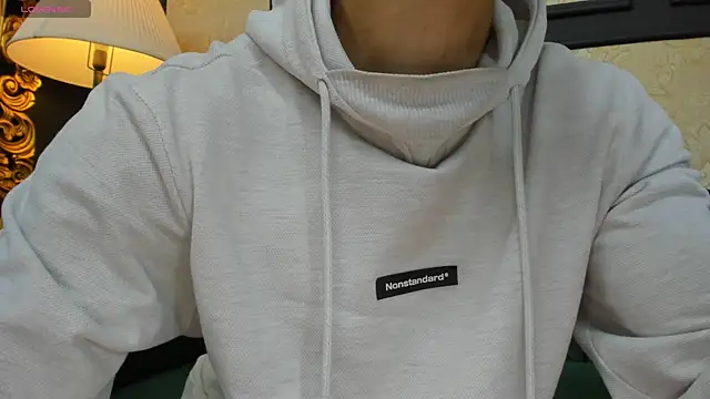 AlessandroKiing online show from 04/17/26, 10:57