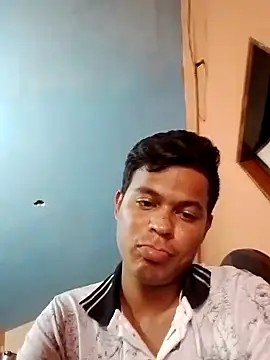 Snapshot of yomso chatting on 11/13/25, 04:39 yomso online show from 11/13/25, 04:39