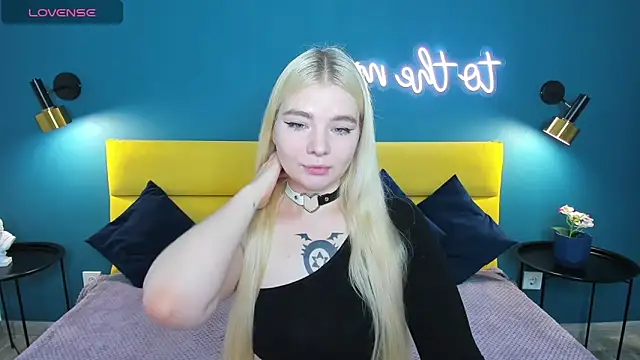 RuthBryant online show from 10/08/25, 01:03