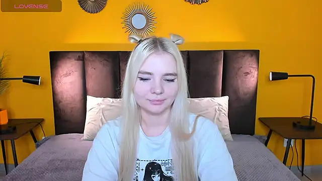 RuthBryant online show from 10/13/25, 01:05