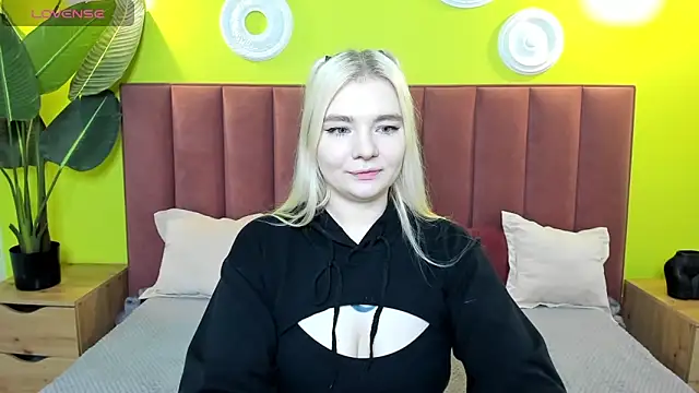 RuthBryant online show from 10/20/25, 01:06