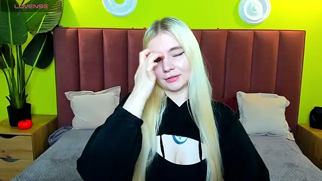 RuthBryant online show from 11/12/25, 12:44