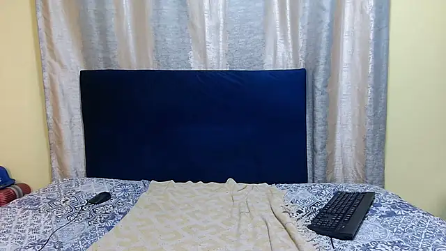 Snapshot of KinkyTrans23 chatting on 10/06/25, 08:06 KinkyTrans23 online show from 10/06/25, 08:06