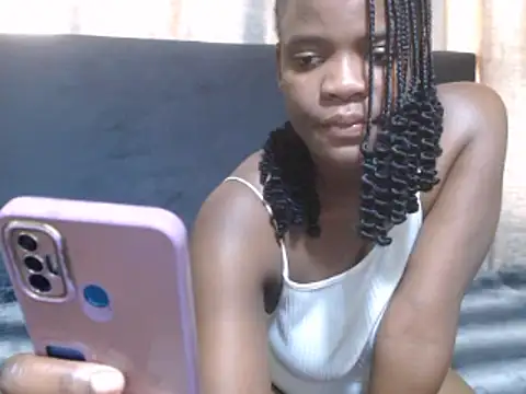 Snapshot of SweetTitties21 chatting on 09/29/25, 10:20 SweetTitties21 online show from 09/29/25, 10:20