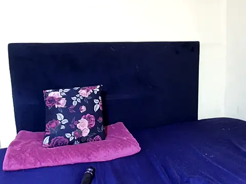 SweetTitties21 online show from 04/26/26, 11:41