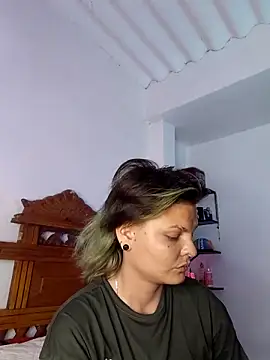 Snapshot of kay_towers99 chatting on 03/05/26, 03:52 kay towers99 online show from 03/05/26, 03:52