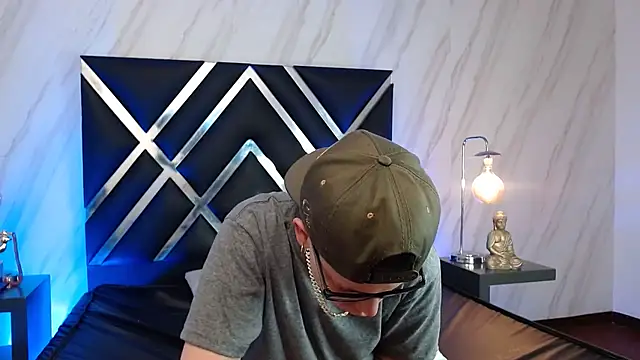 SpencerMontgomery online show from 12/17/25, 09:21