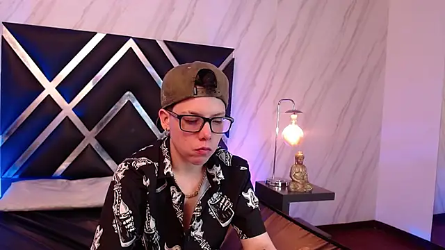 SpencerMontgomery online show from 12/18/25, 07:42