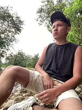 elfernh online show from 12/17/25, 01:17