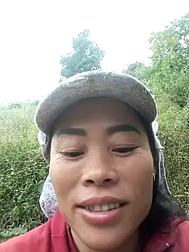 CoMay003 online show from 11/04/25, 07:51