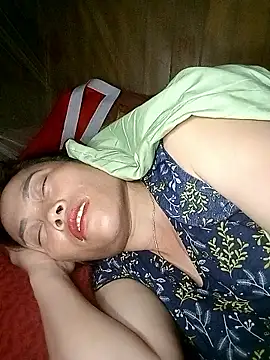 CoMay003 online show from 05/05/26, 05:43