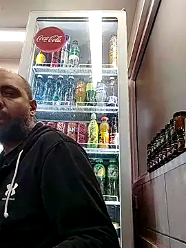 Snapshot of hansvonerotic1 chatting on 09/11/25, 01:22 hansvonerotic1 online show from 09/11/25, 01:22