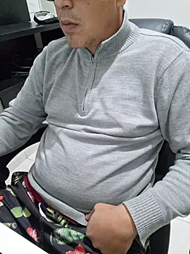 Snapshot of Carloskasado chatting on 10/20/25, 09:37 Carloskasado online show from 10/20/25, 09:37