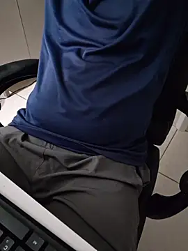 Snapshot of Carloskasado chatting on 01/08/26, 06:05 Carloskasado online show from 01/08/26, 06:05