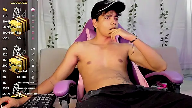 an drew18 online show from 09/20/25, 02:40