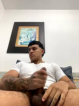 Snapshot of TysonAn chatting on 10/26/25, 04:51 TysonAn online show from 10/26/25, 04:51