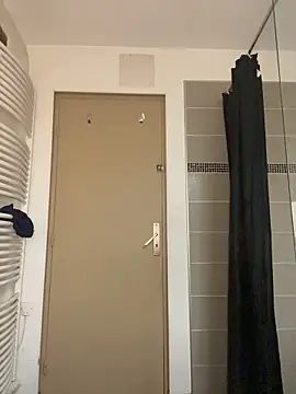 Snapshot of dasilva_elsa21 chatting on 03/11/26, 10:27 dasilva elsa21 online show from 03/11/26, 10:27