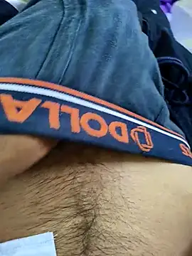 Snapshot of Bio-teacher chatting on 02/17/26, 01:57 Bio-teacher online show from 02/17/26, 01:57