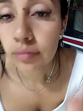 Snapshot of Nika_Hot chatting on 09/19/25, 03:30 Nika Hot online show from 09/19/25, 03:30