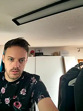 Snapshot of bigcockjohnxxxxx chatting on 10/14/25, 07:42 bigcockjohnxxxxx online show from 10/14/25, 07:42