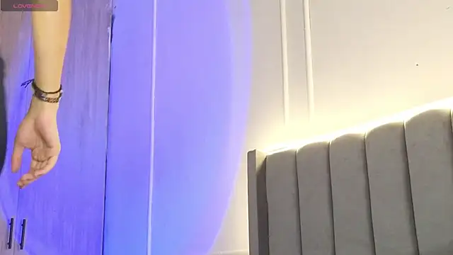 Ice Princess  online show from 11/26/25, 12:06