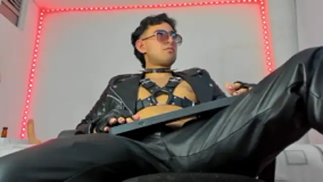Alexxx savage online show from 10/22/25, 03:07