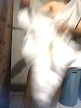 Snapshot of andreustoreto chatting on 10/28/25, 12:30 andreustoreto online show from 10/28/25, 12:30