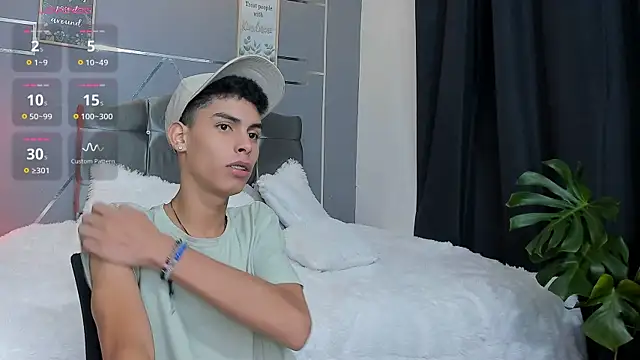 Room 69x online show from 11/07/25, 03:50