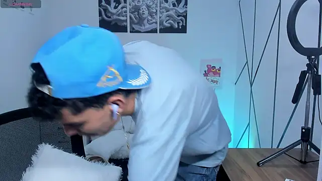 Room 69x online show from 11/30/25, 03:32