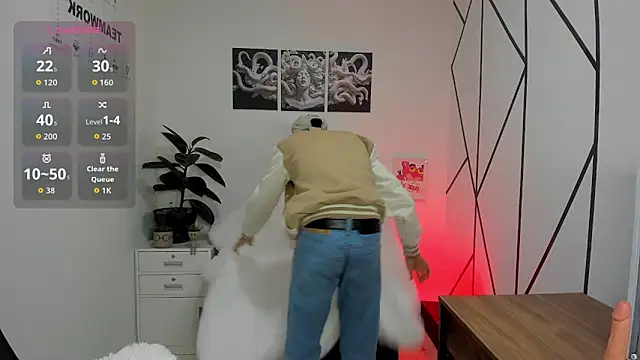 Room 69x online show from 12/02/25, 03:23